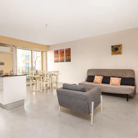 Apartmán Centre Pres De La *